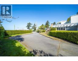 122 Graham Drive, Delta, BC V4M2J5 Photo 32