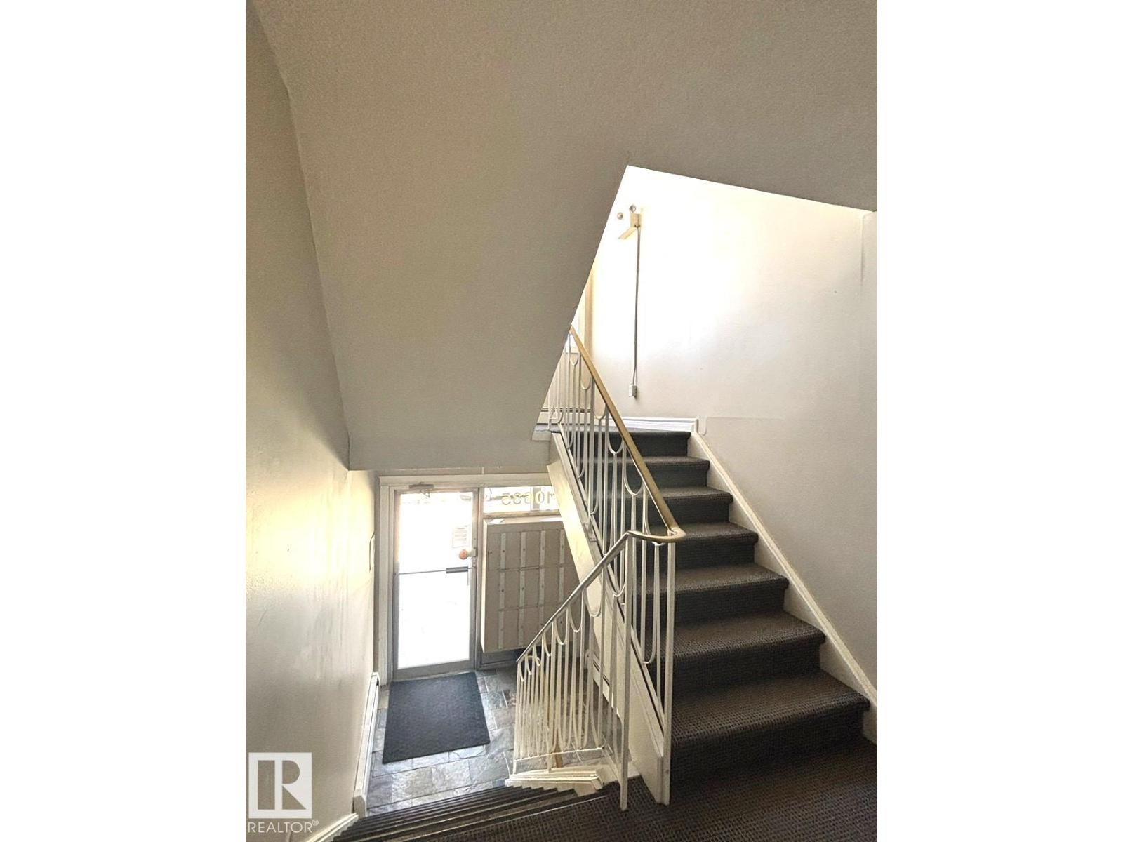 #304 10635 80 AV NW, Edmonton