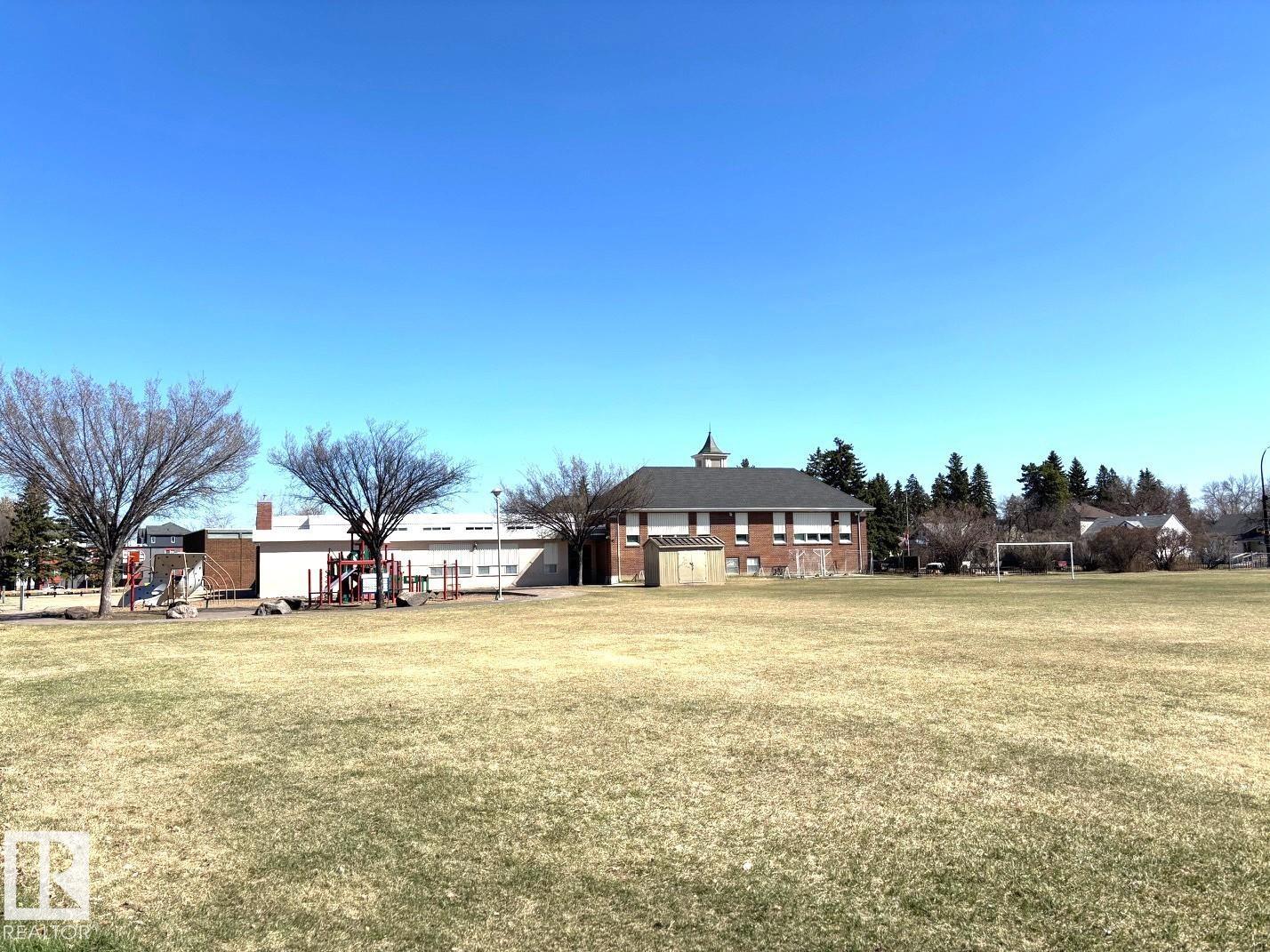 #304 10635 80 AV NW, Edmonton