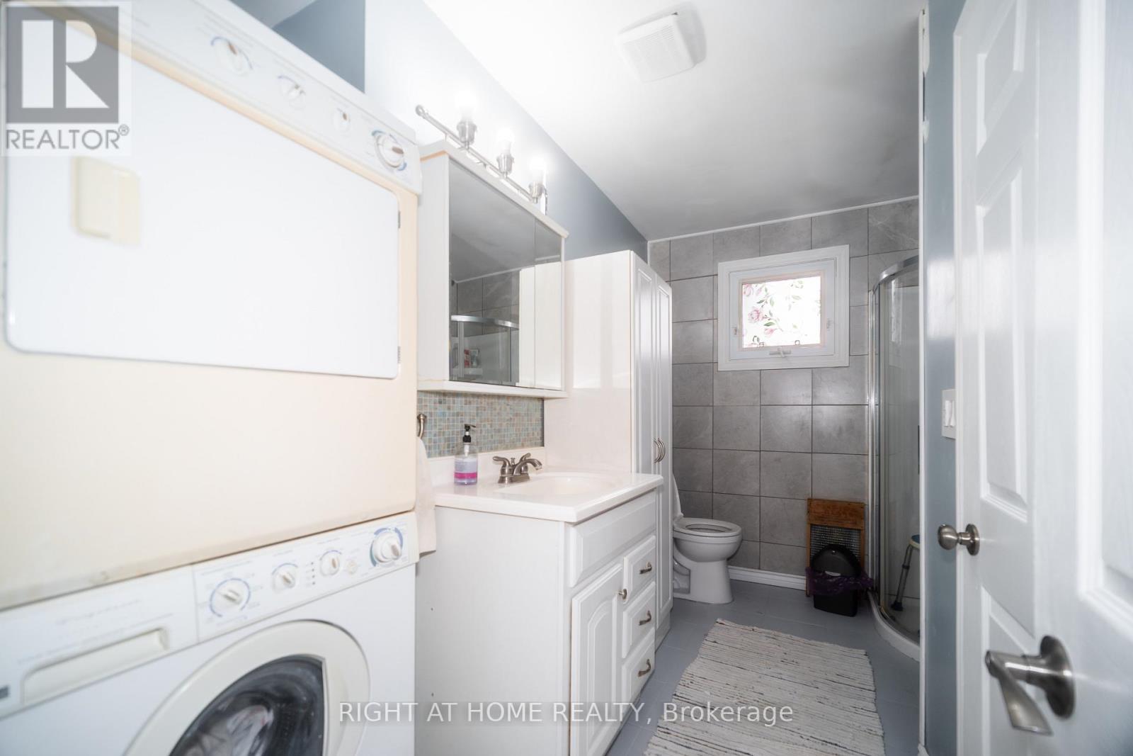1007 FERRIER AVENUE - 14