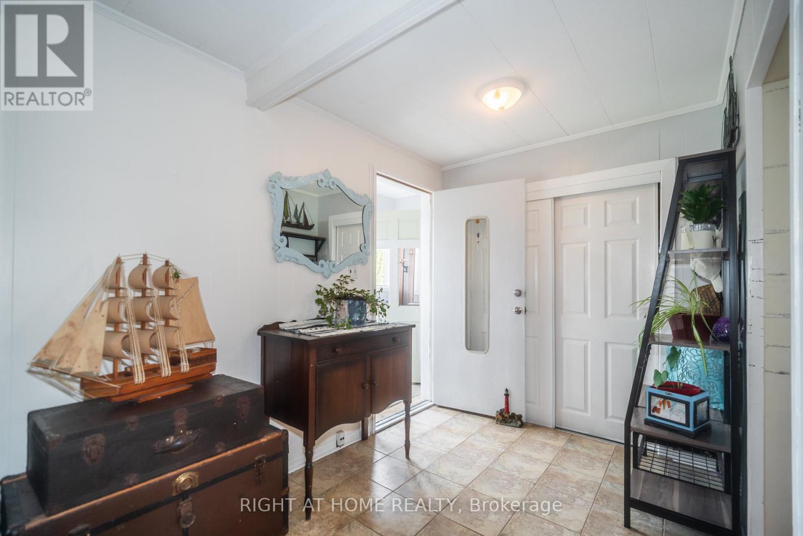 1007 FERRIER AVENUE - 5
