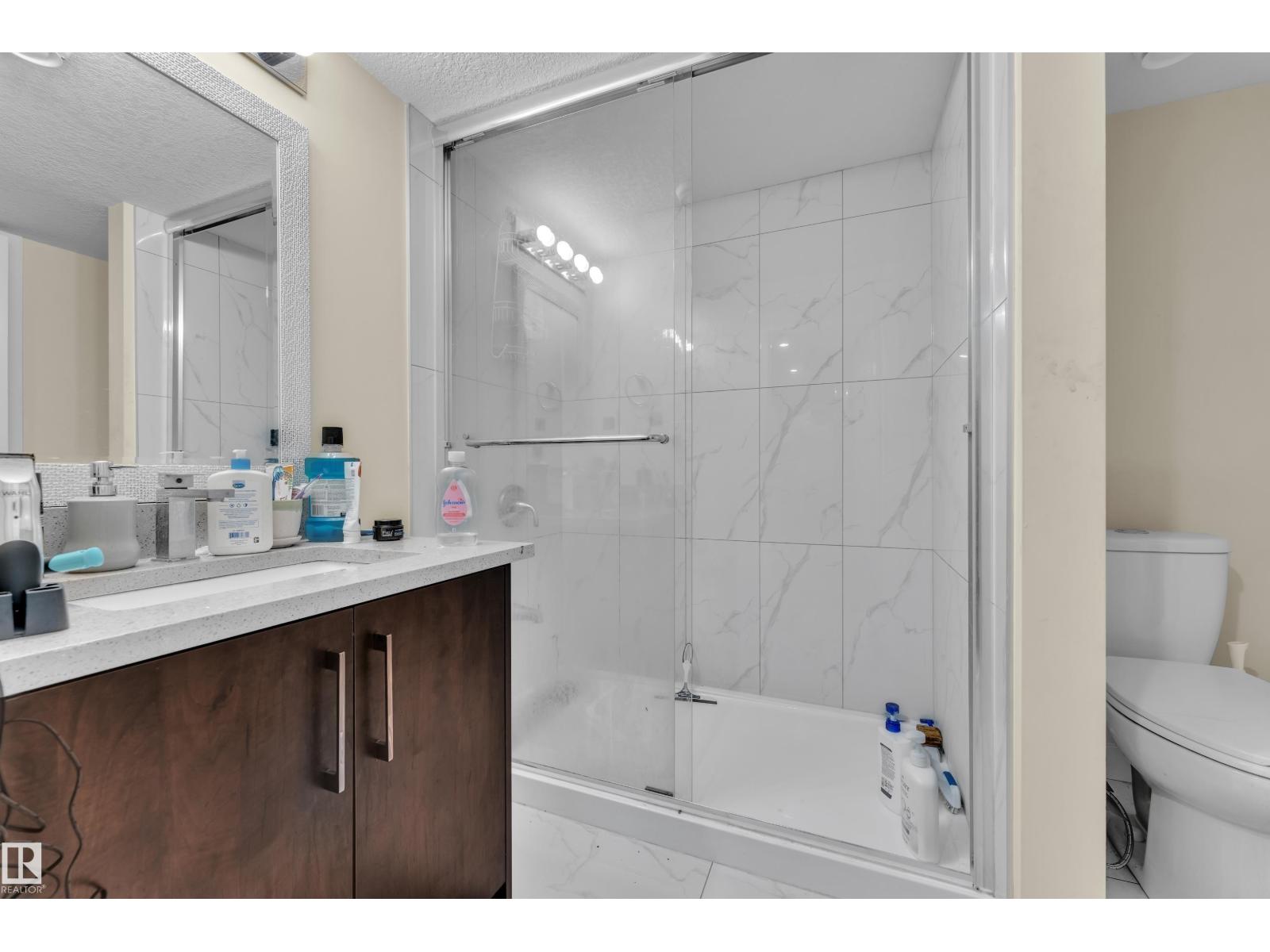 3363 13 AV NW, Edmonton