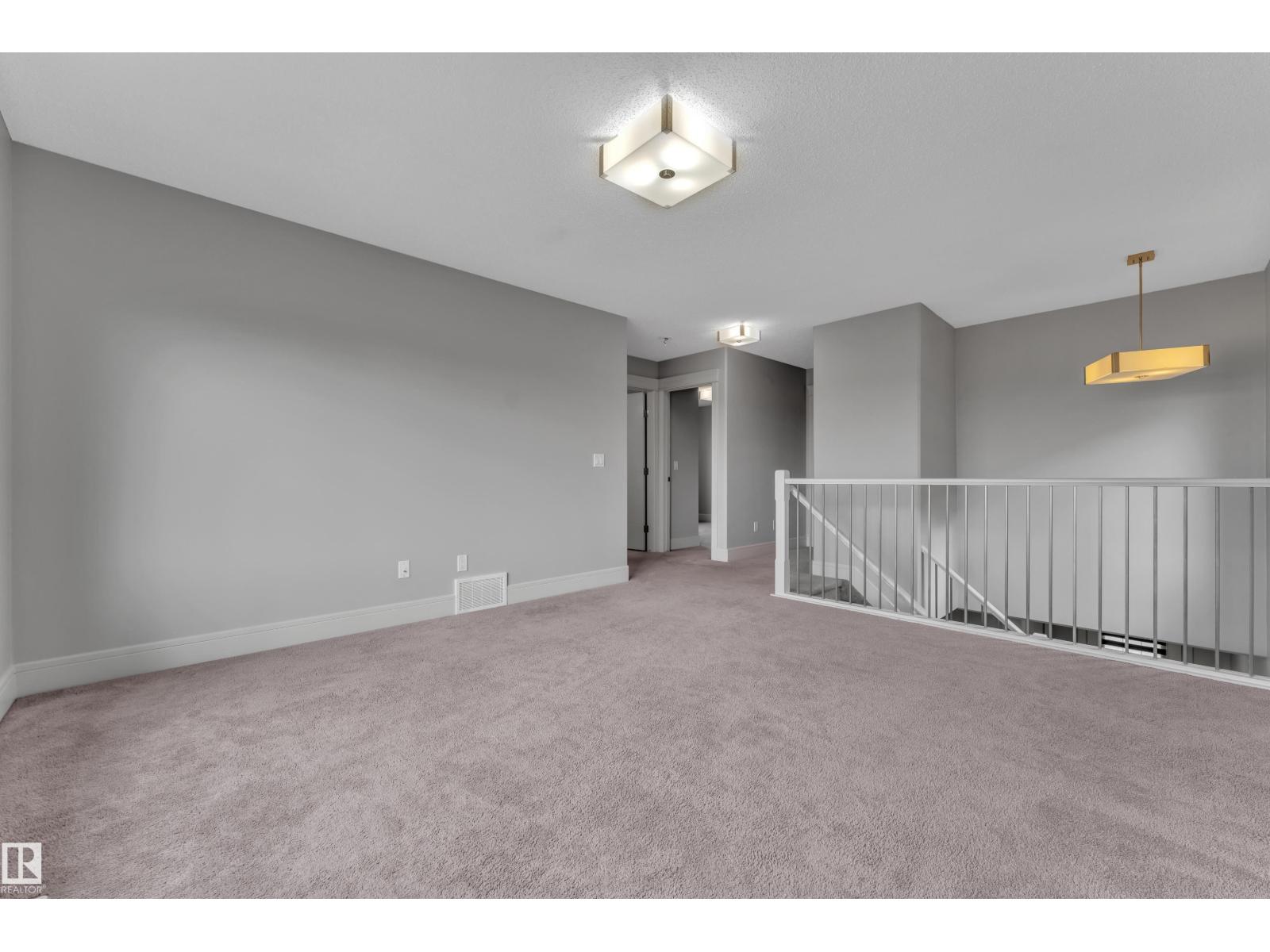 3363 13 AV NW, Edmonton