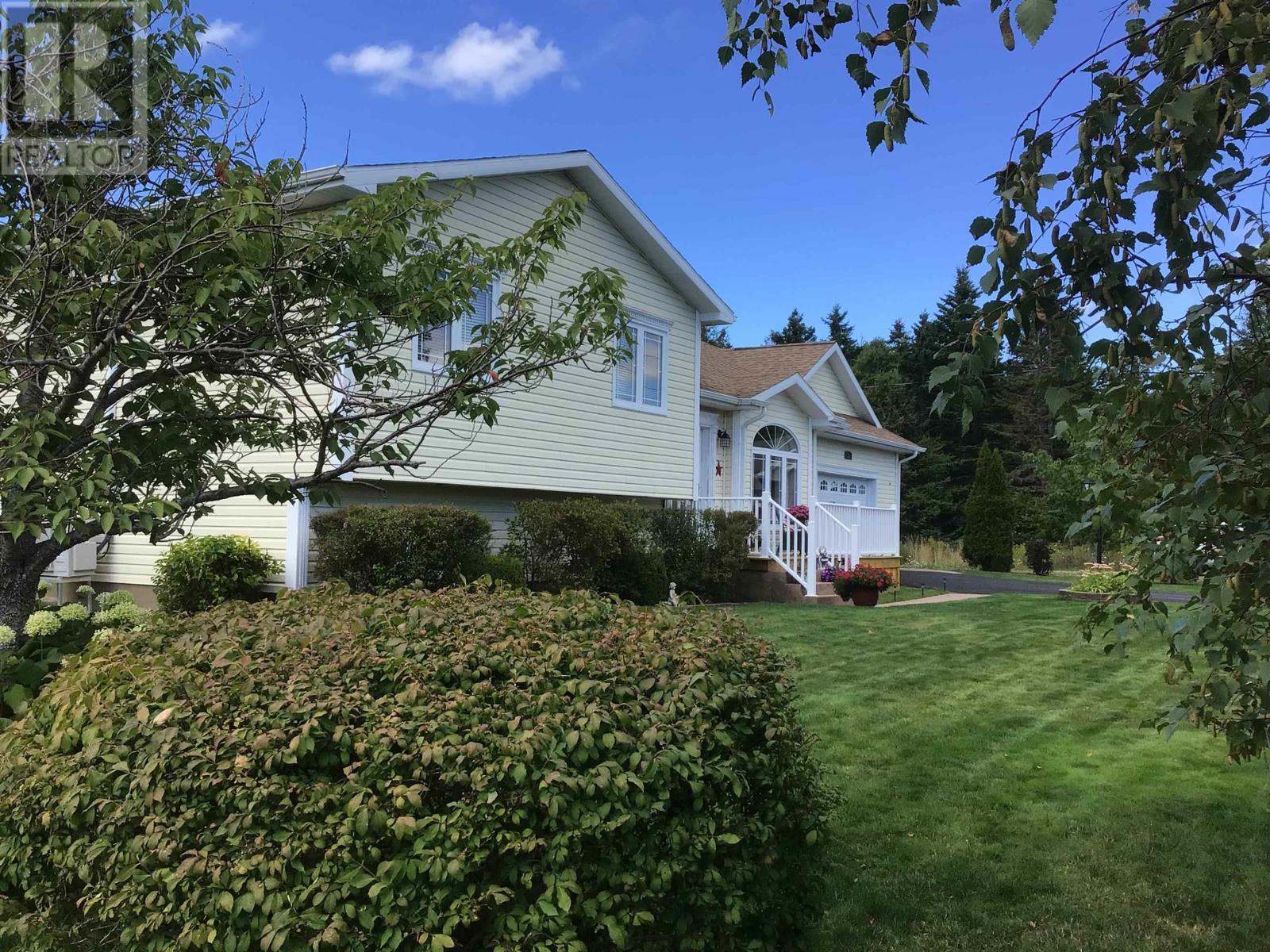 Property 31 of 46 of 2 Willis Avenue