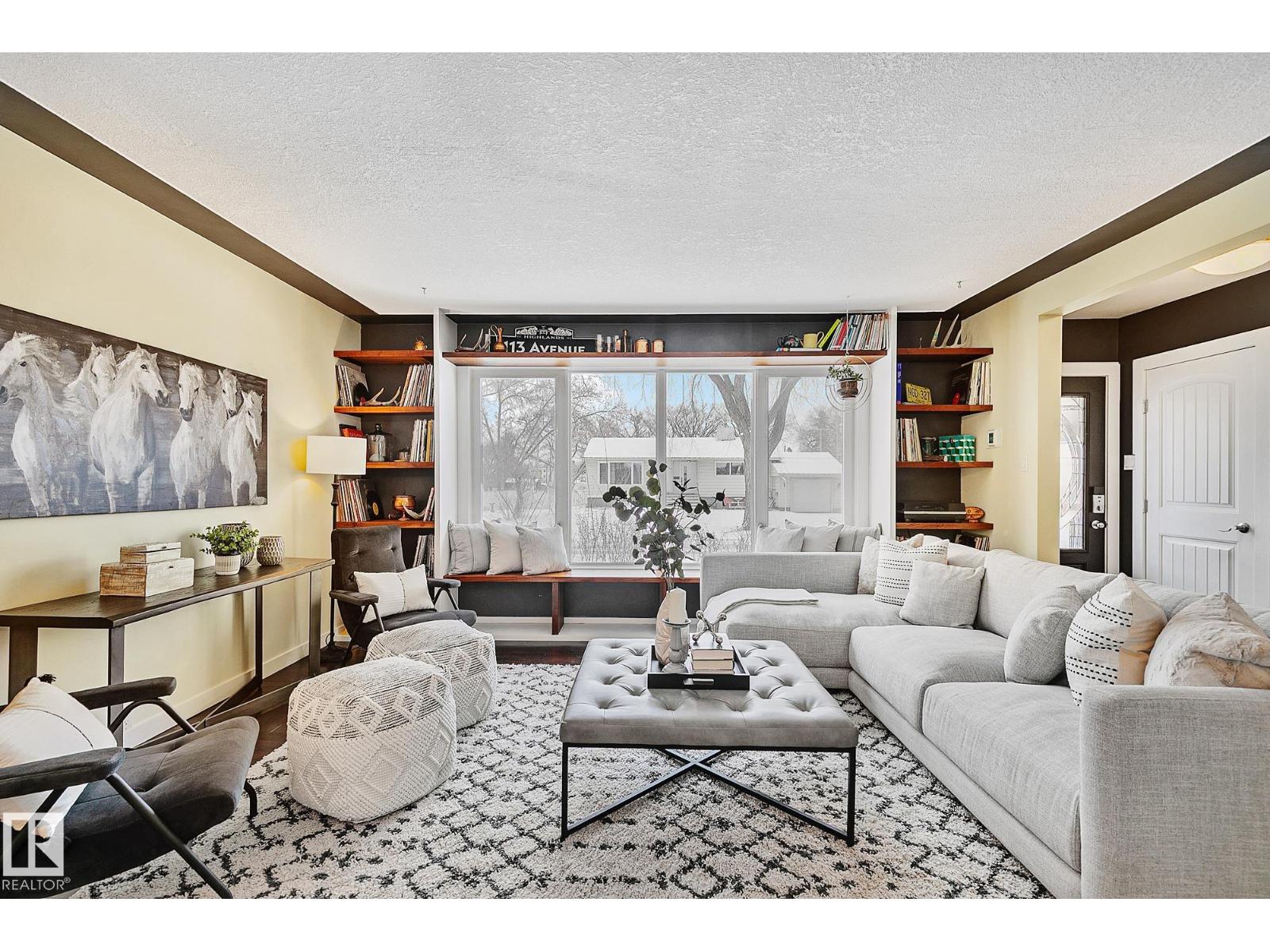 11334 52 ST NW - 5