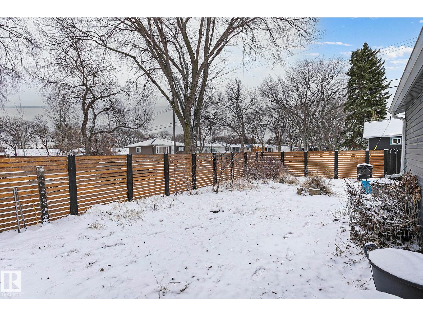 11334 52 ST NW - 30