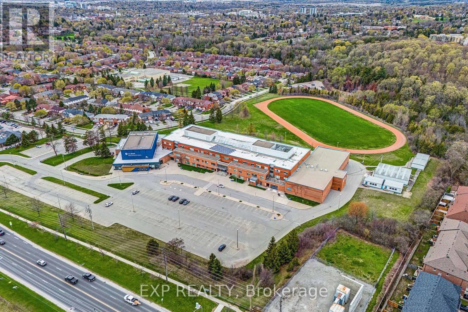 565 FOXCROFT BOULEVARD - 34