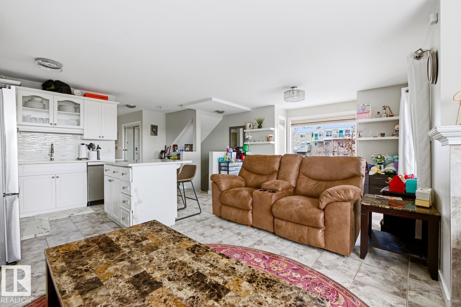 #115 10105 95 ST NW - 15