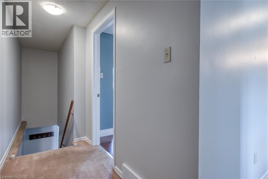 25 VALLEYVIEW Road Unit# 15, Kitchener, Ontario, N2E1L5 — Photo 9
