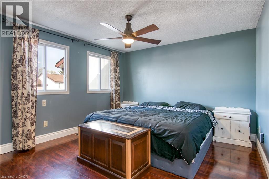 25 VALLEYVIEW Road Unit# 15, Kitchener, Ontario, N2E1L5 — Photo 5
