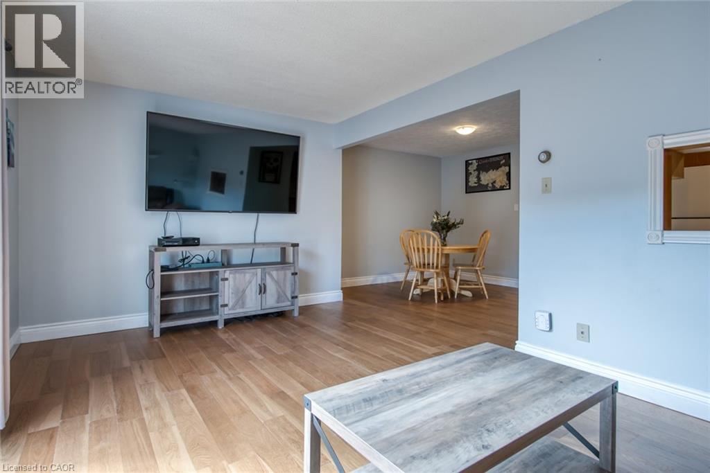 25 VALLEYVIEW Road Unit# 15, Kitchener, Ontario, N2E1L5 — Photo 22