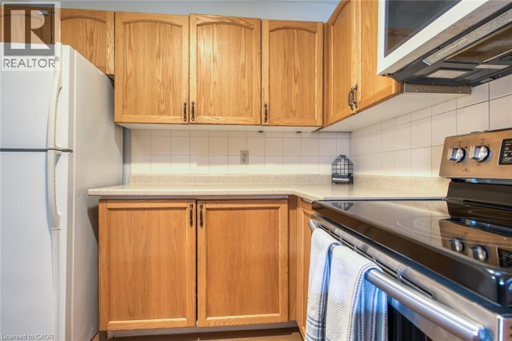 25 VALLEYVIEW Road Unit# 15, Kitchener, Ontario, N2E1L5 — Photo 30
