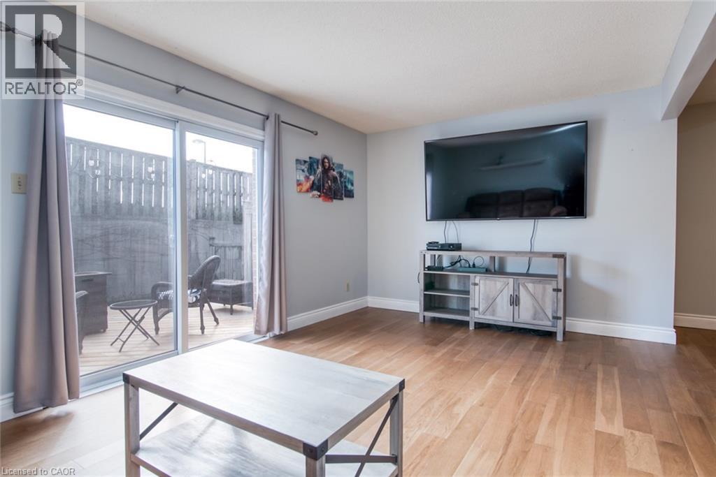 25 VALLEYVIEW Road Unit# 15, Kitchener, Ontario, N2E1L5 — Photo 23