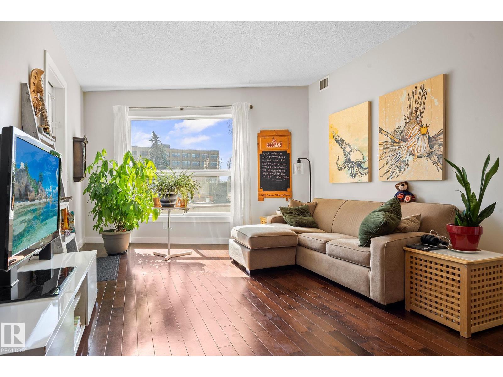 #202 10523 123 ST NW, Edmonton