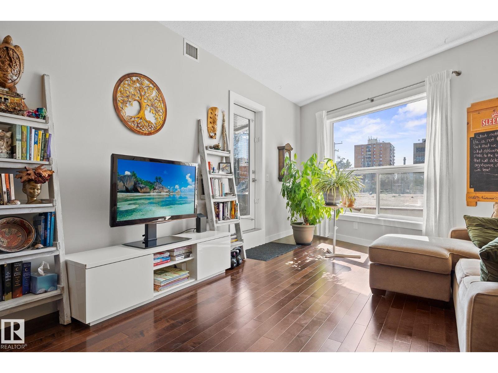 #202 10523 123 ST NW, Edmonton