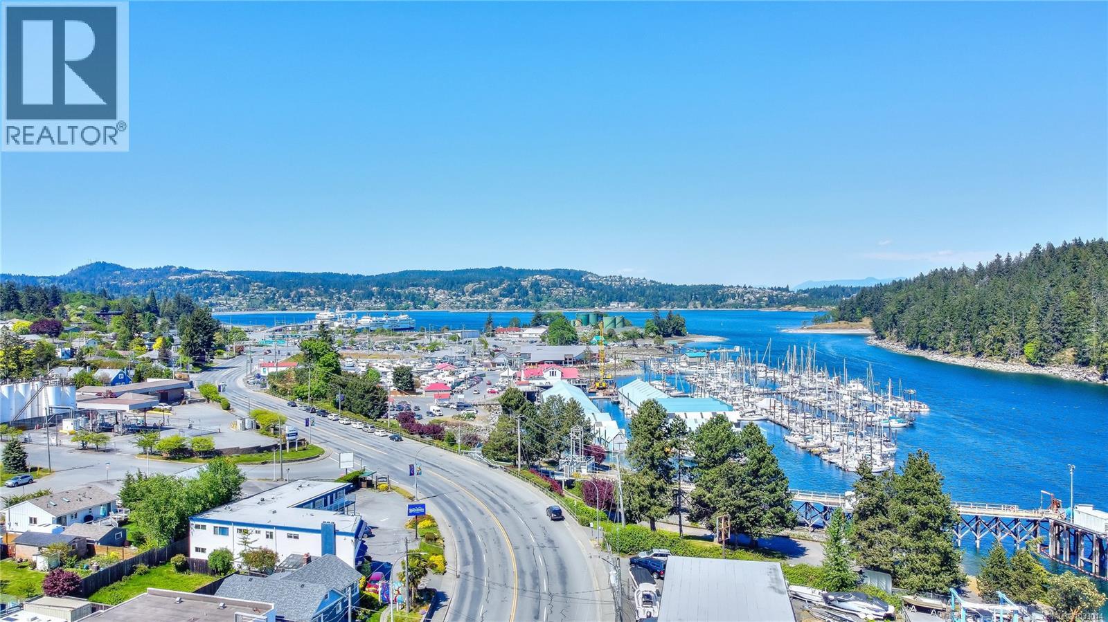 1361 Discovery Ave - 63
