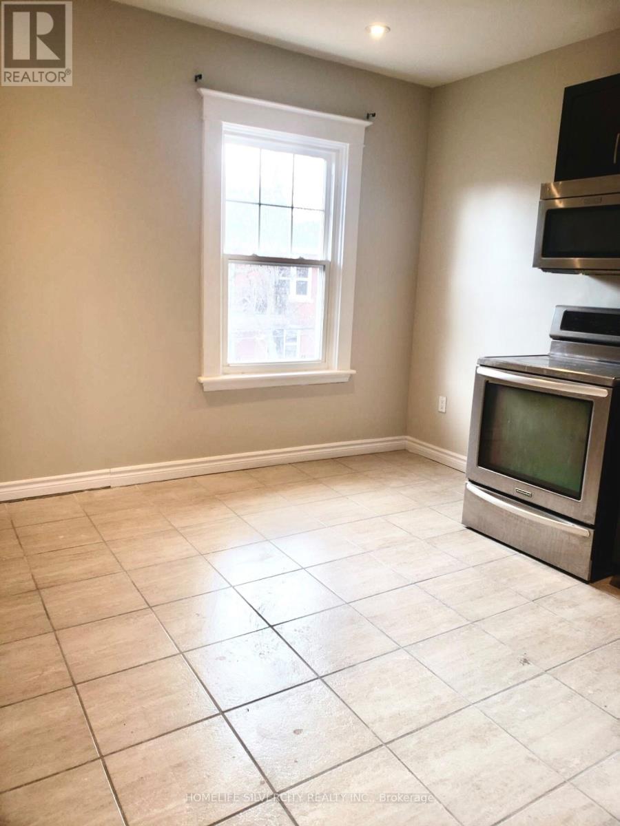 147 HOLTON AVENUE S - 6