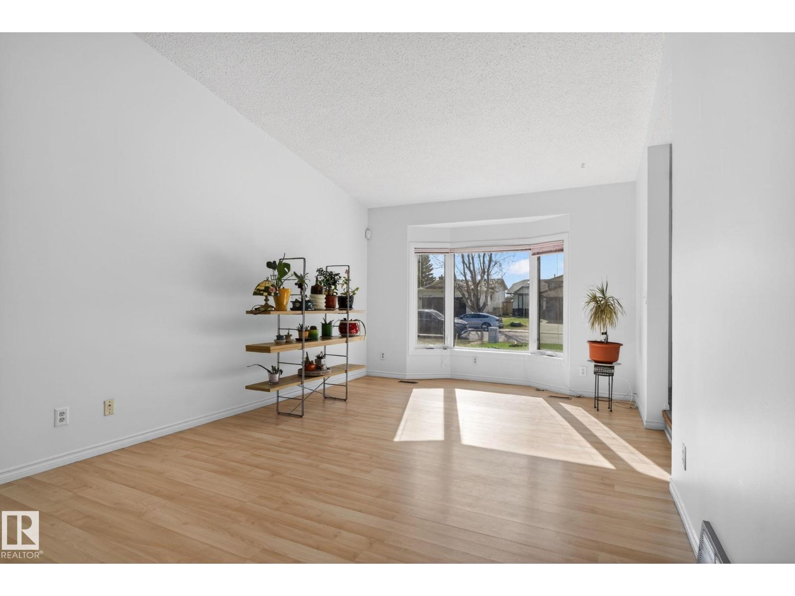 8403 190 ST NW, Edmonton