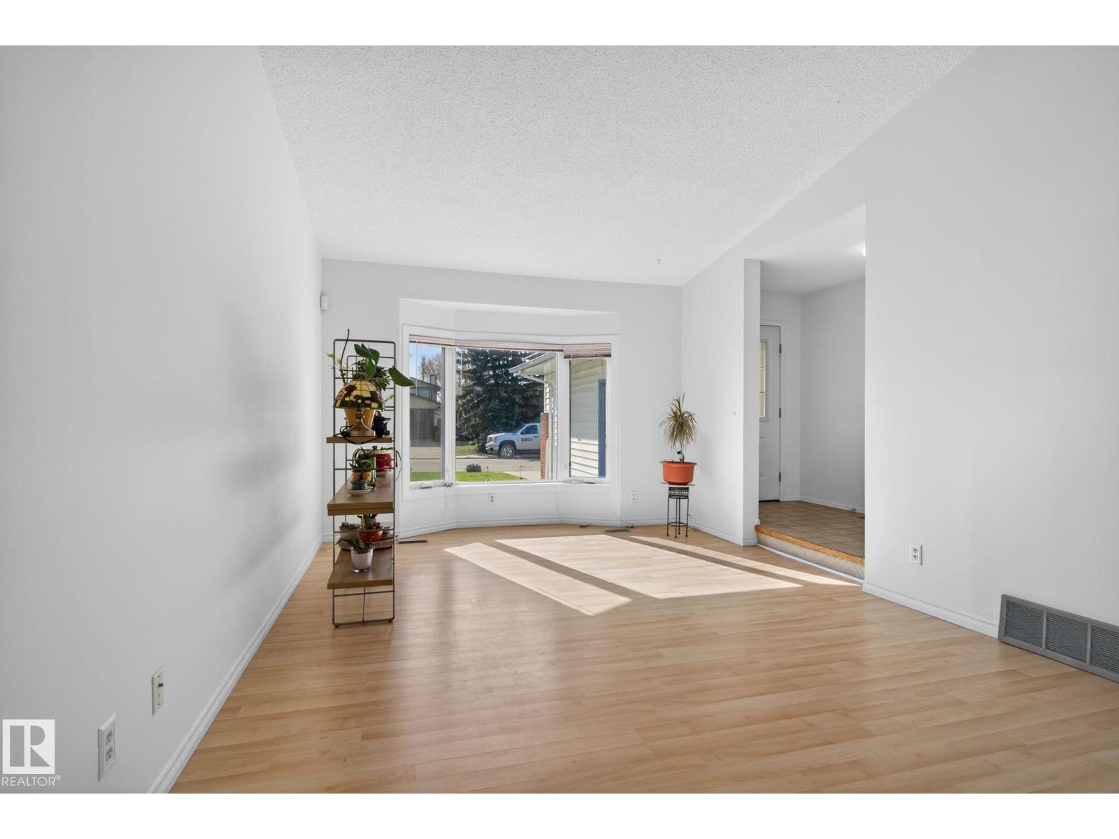 8403 190 ST NW, Edmonton