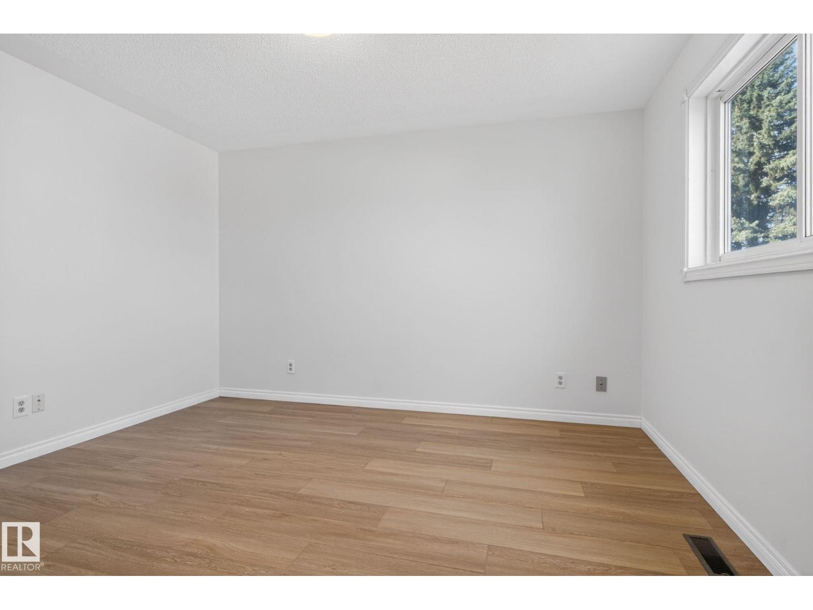 8403 190 ST NW, Edmonton