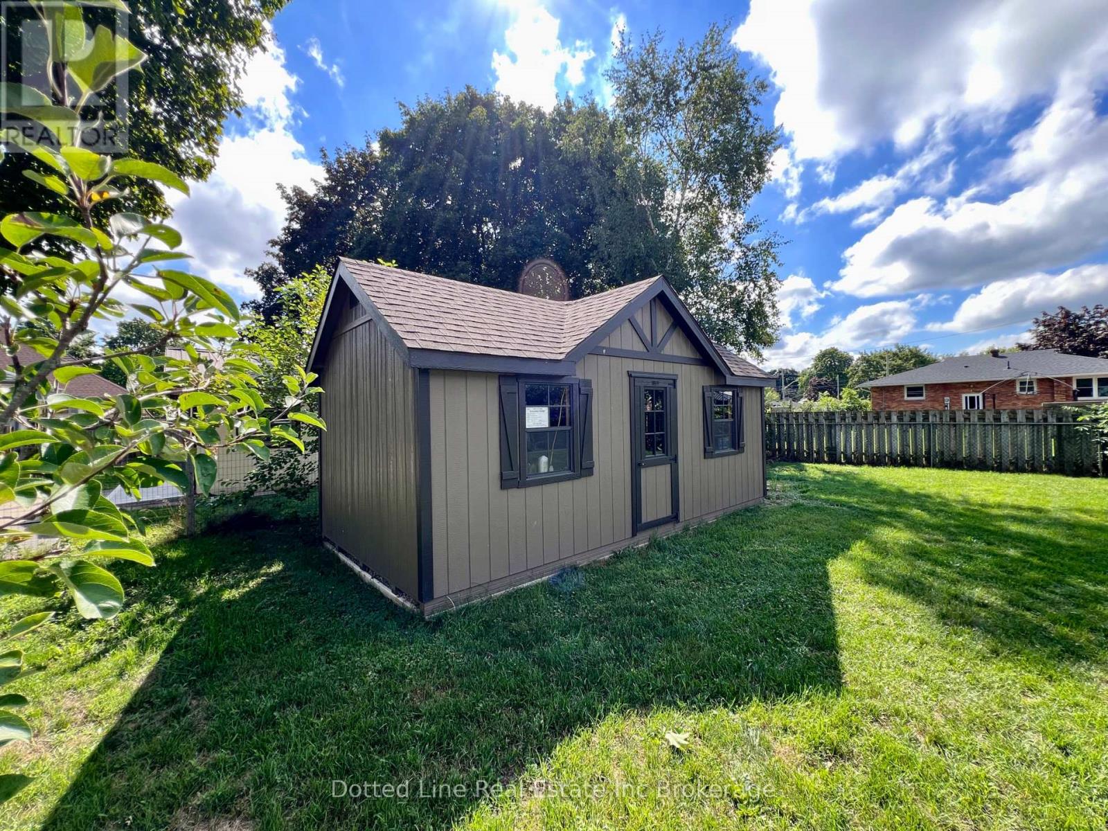 38 HARVEY STREET - 18