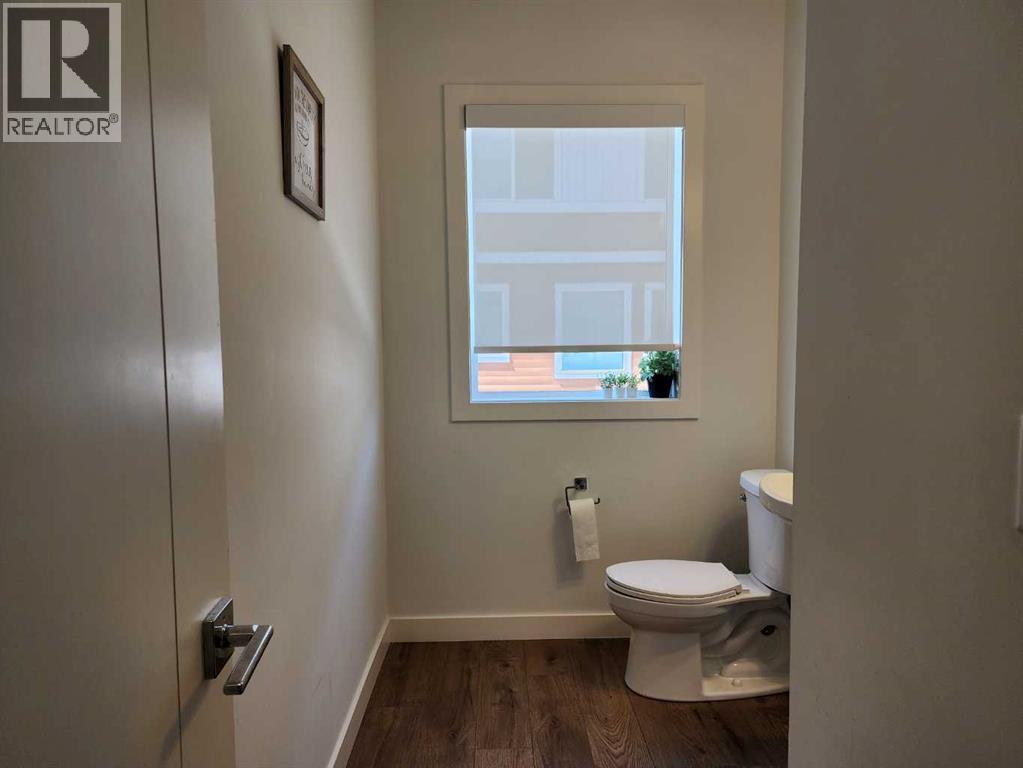 #602 335 Creekside Boulevard SW - 12