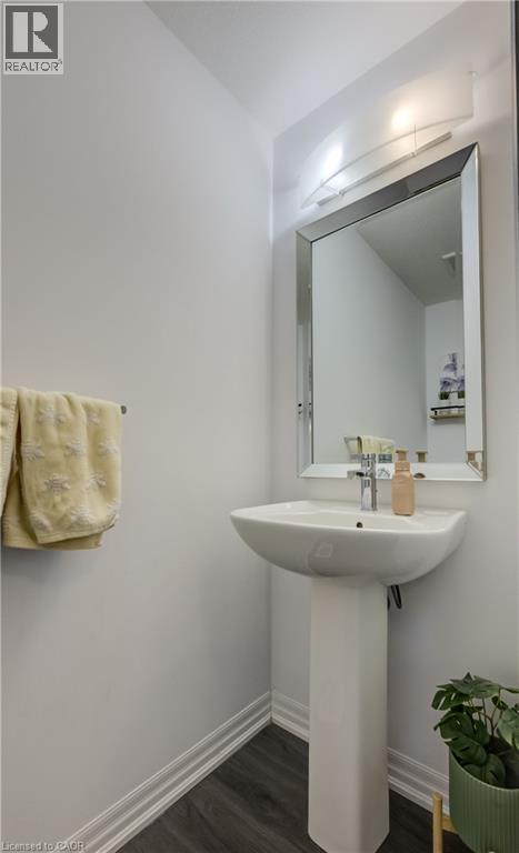 36 BAWCUTT Crescent, Paris, Ontario, N3L0G6 — Photo 5