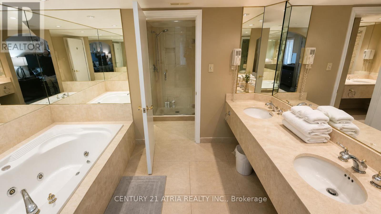 #2074 90 HIGHLAND DRIVE - 8