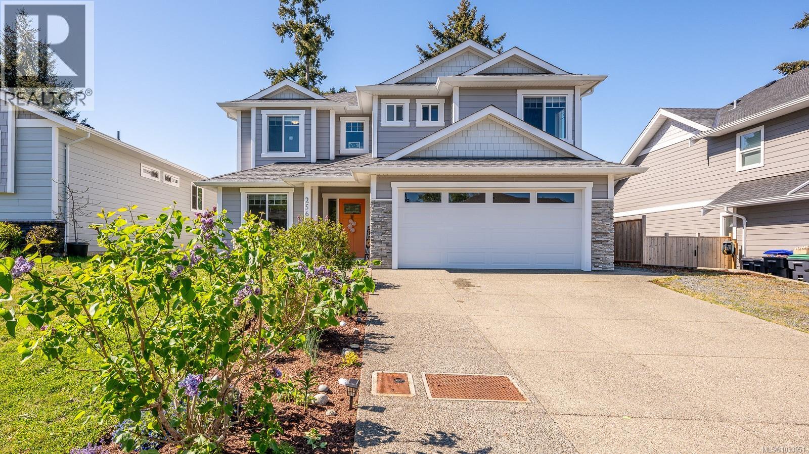 2563 Brookfield Dr - Image 2