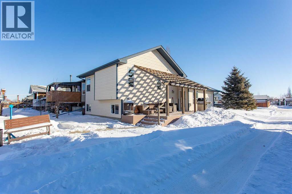 150 Robinson Avenue, Penhold