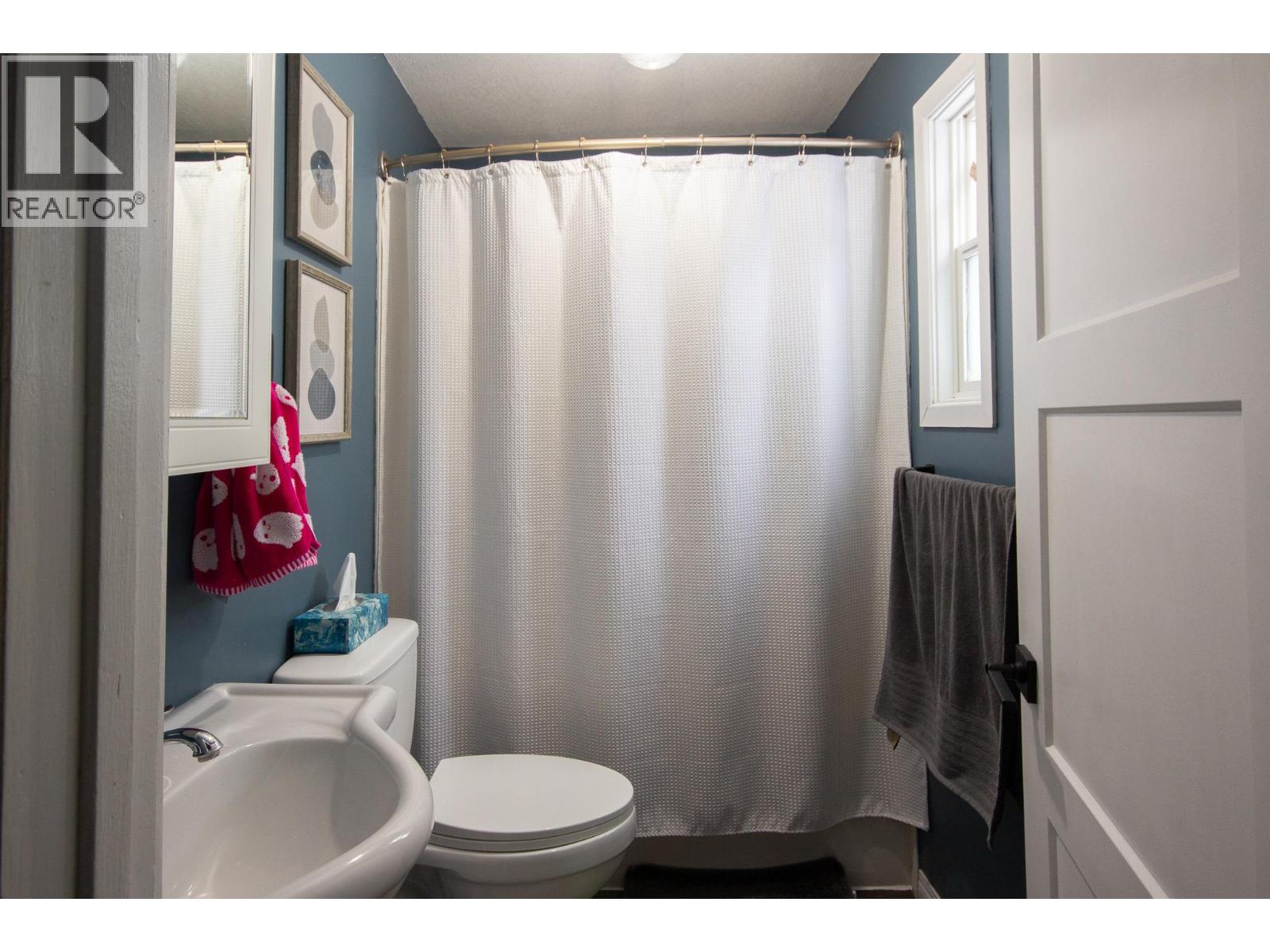 304 100A Avenue, Dawson Creek