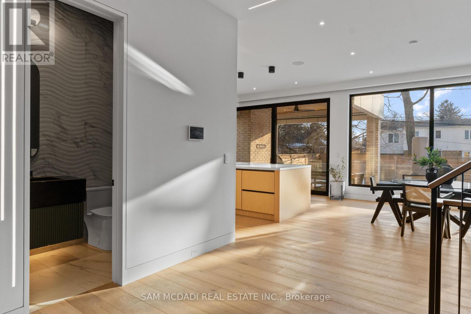 2186 HARCOURT CRESCENT - 15