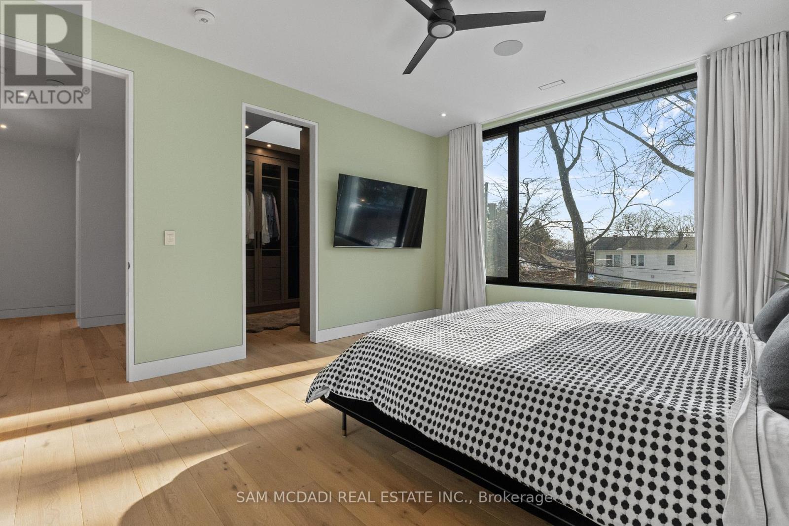 2186 HARCOURT CRESCENT - 25