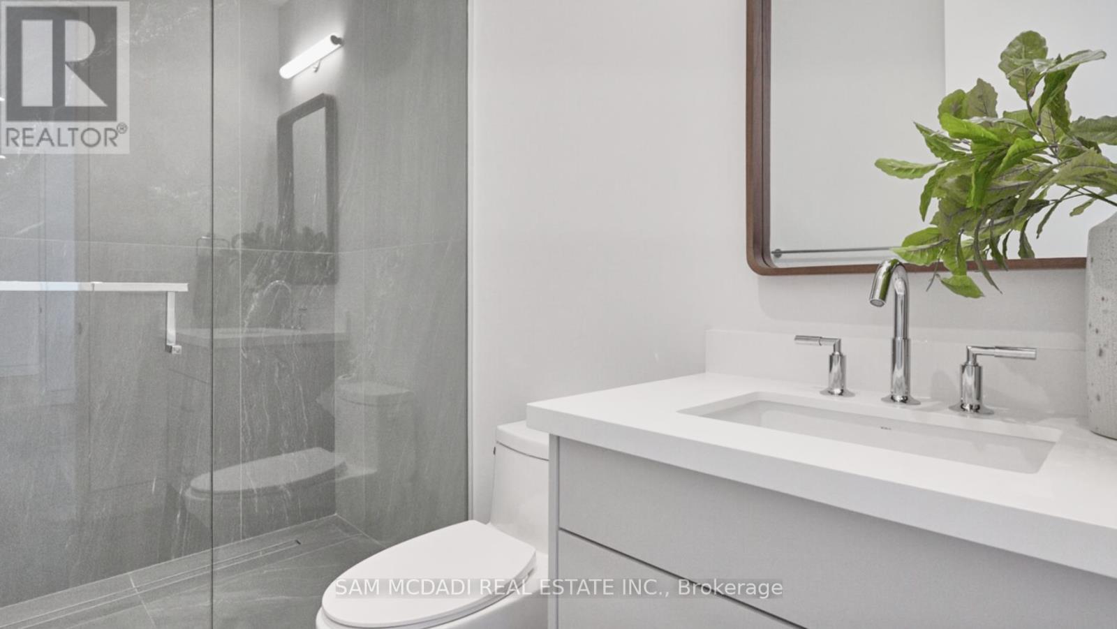 2186 HARCOURT CRESCENT - 28