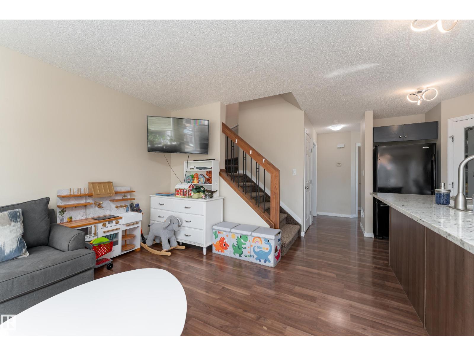 1019 177 ST SW, Edmonton