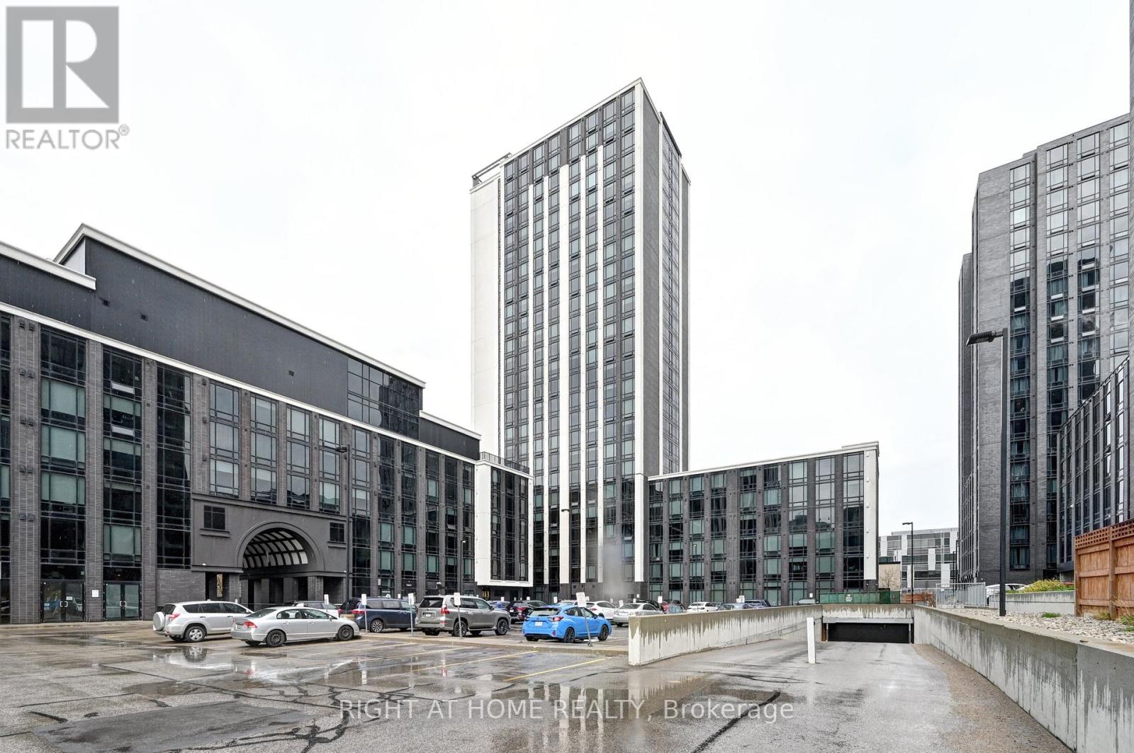 #N2207 330 PHILLIP STREET - 31
