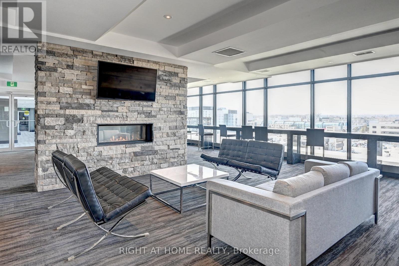 #N2207 330 PHILLIP STREET - 36