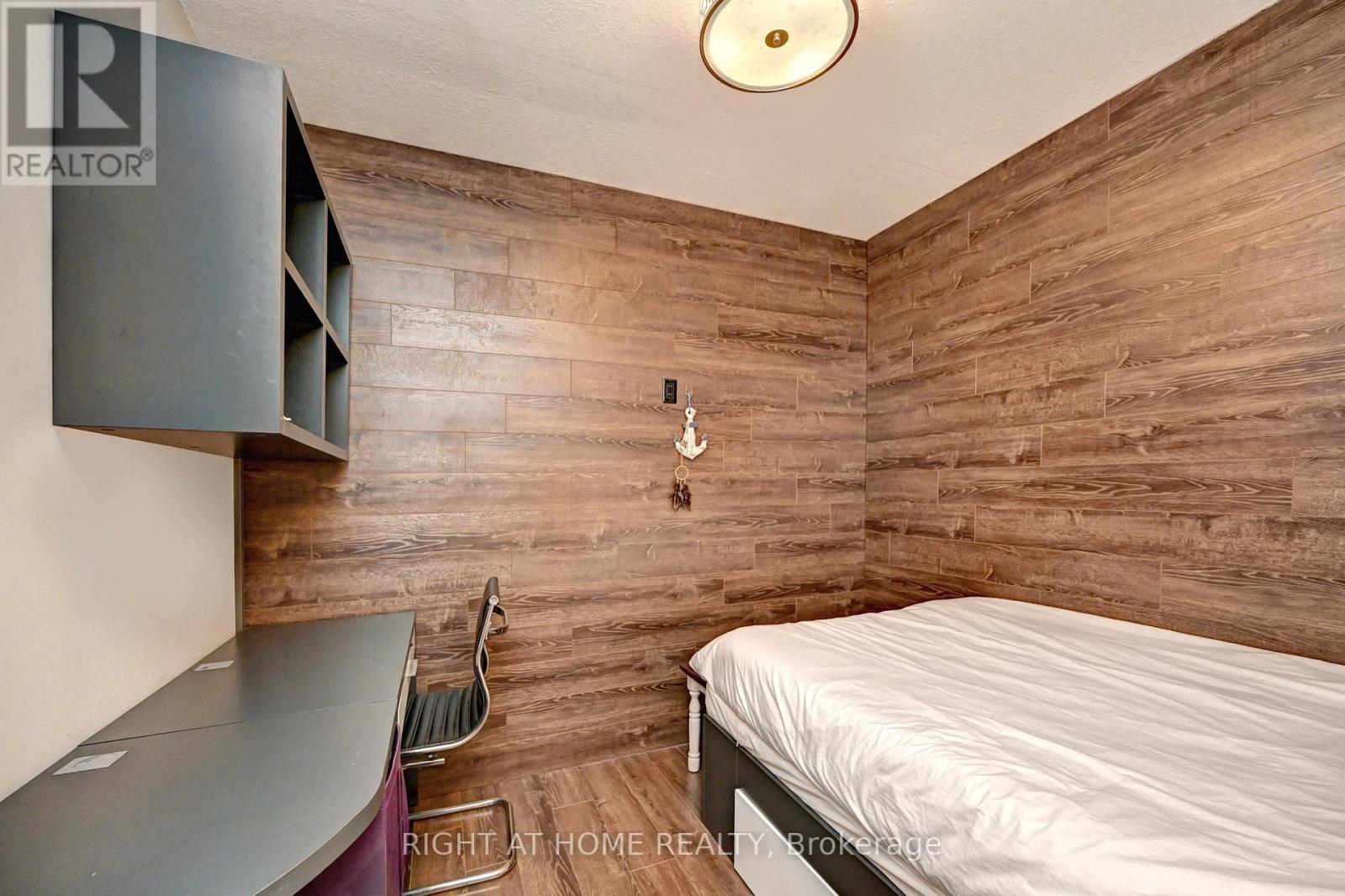 #N2207 330 PHILLIP STREET - 29