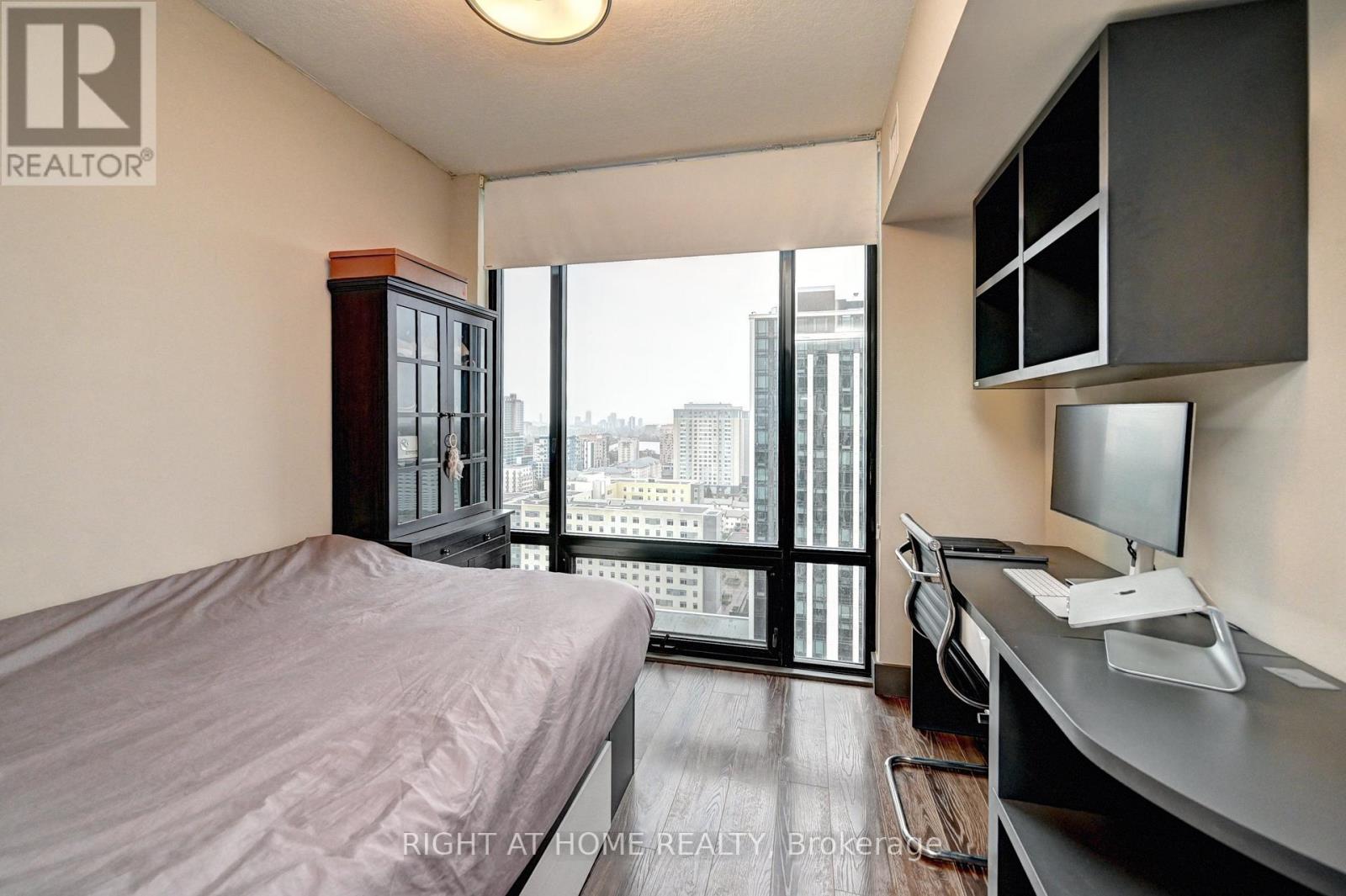 #N2207 330 PHILLIP STREET - 26
