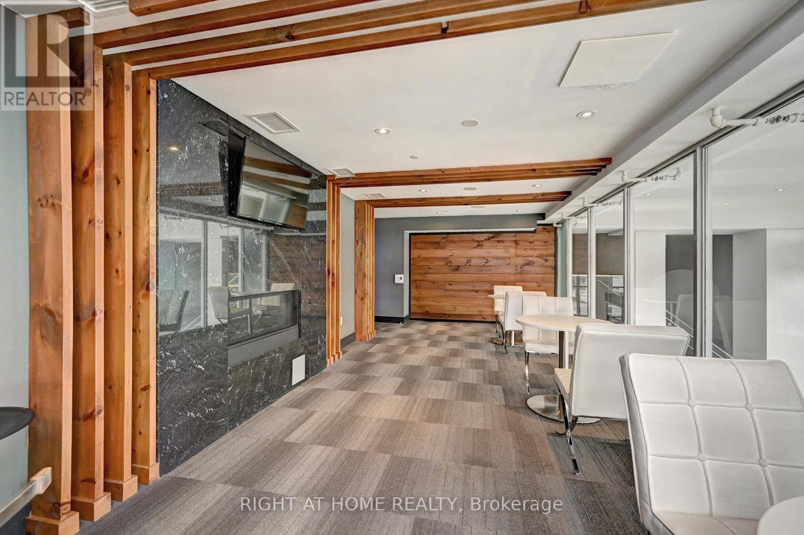 #N2207 330 PHILLIP STREET - 34