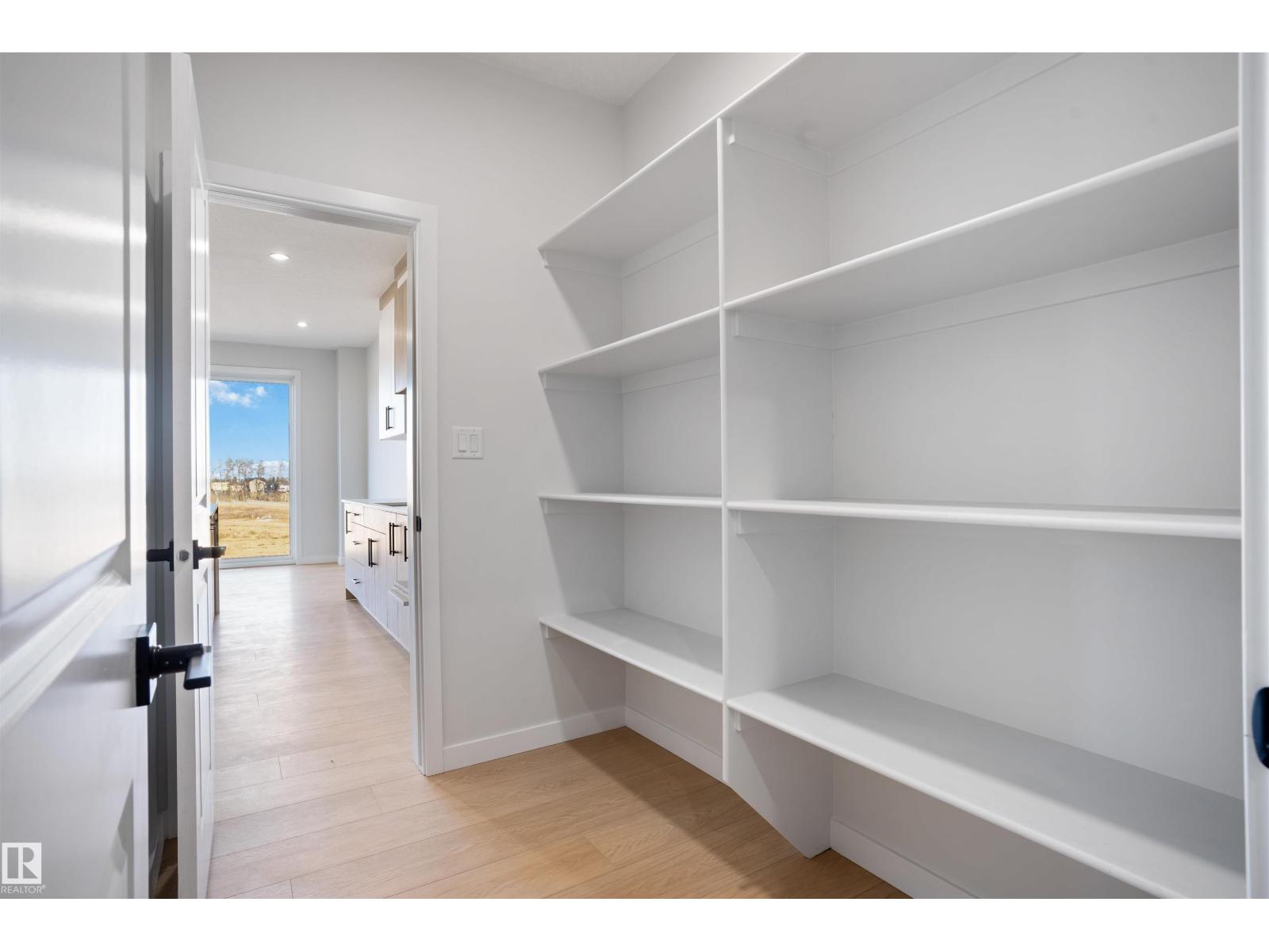 1849 Crossbill LO NW, Edmonton
