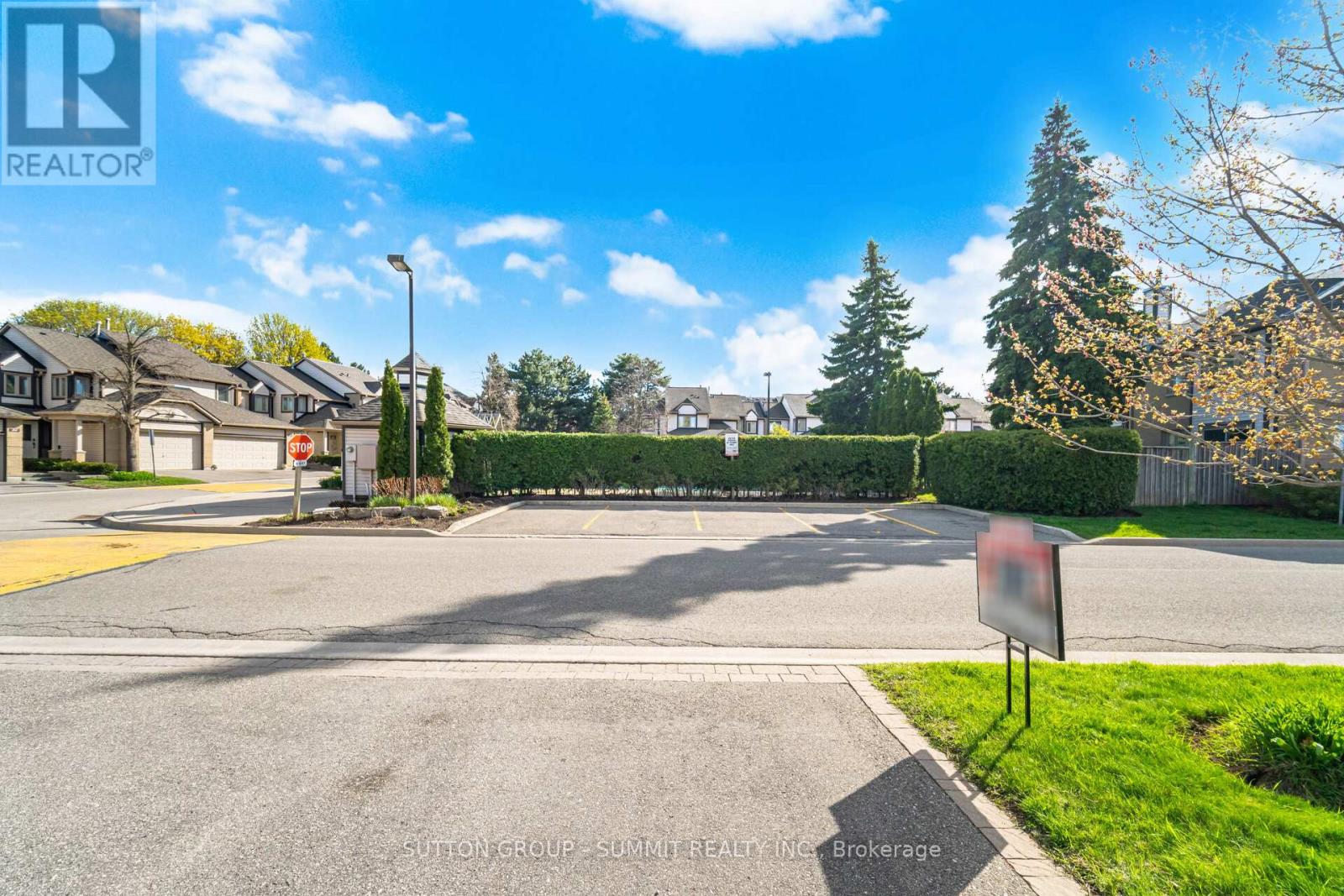 #49 2275 CREDIT VALLEY ROAD - 40