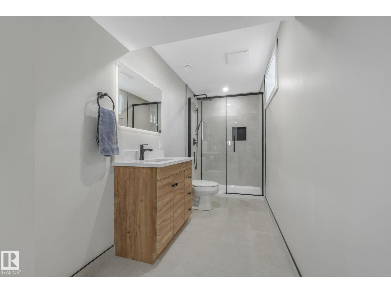 7404 82 ST NW, Edmonton