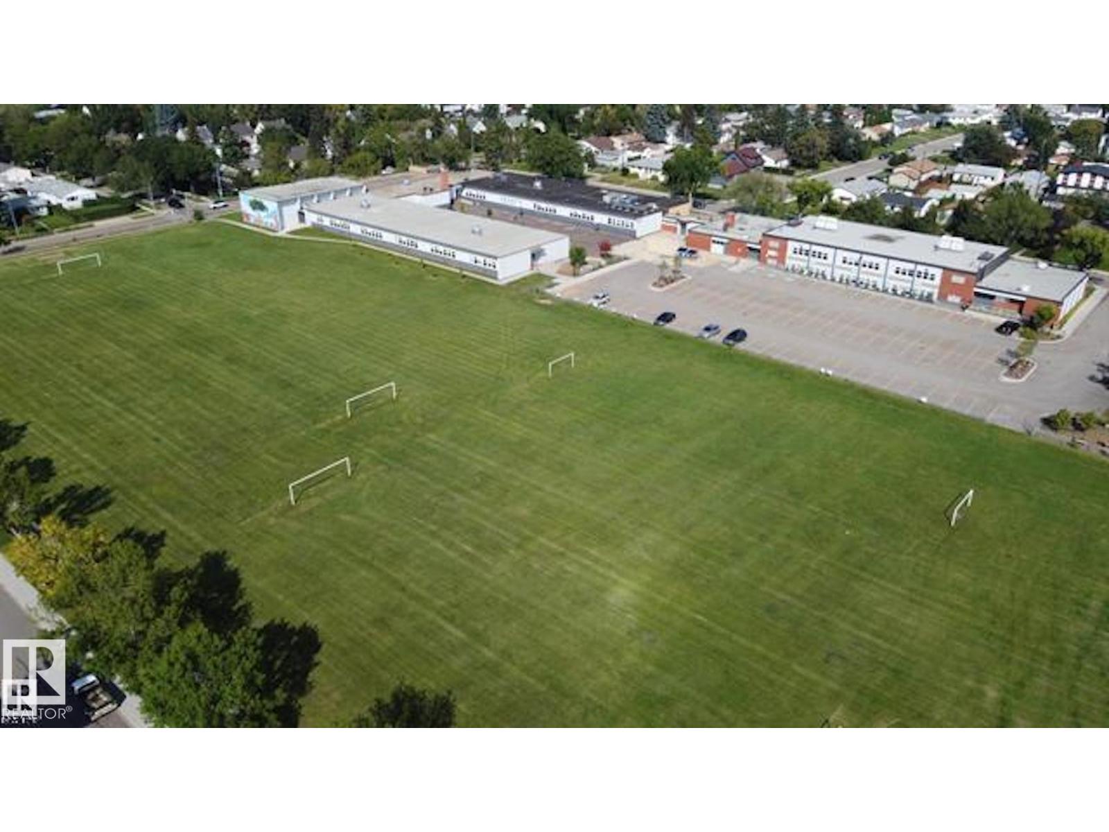 7404 82 ST NW, Edmonton