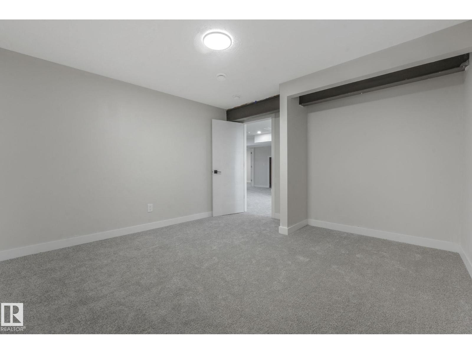 7404 82 ST NW, Edmonton