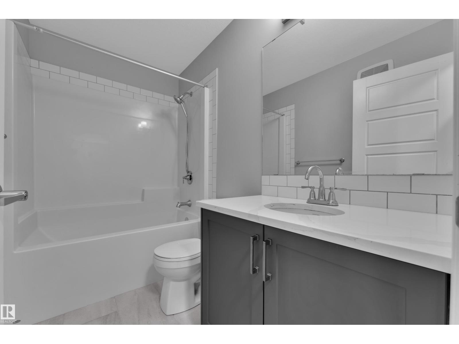 16222 19 AV SW SW - 12
