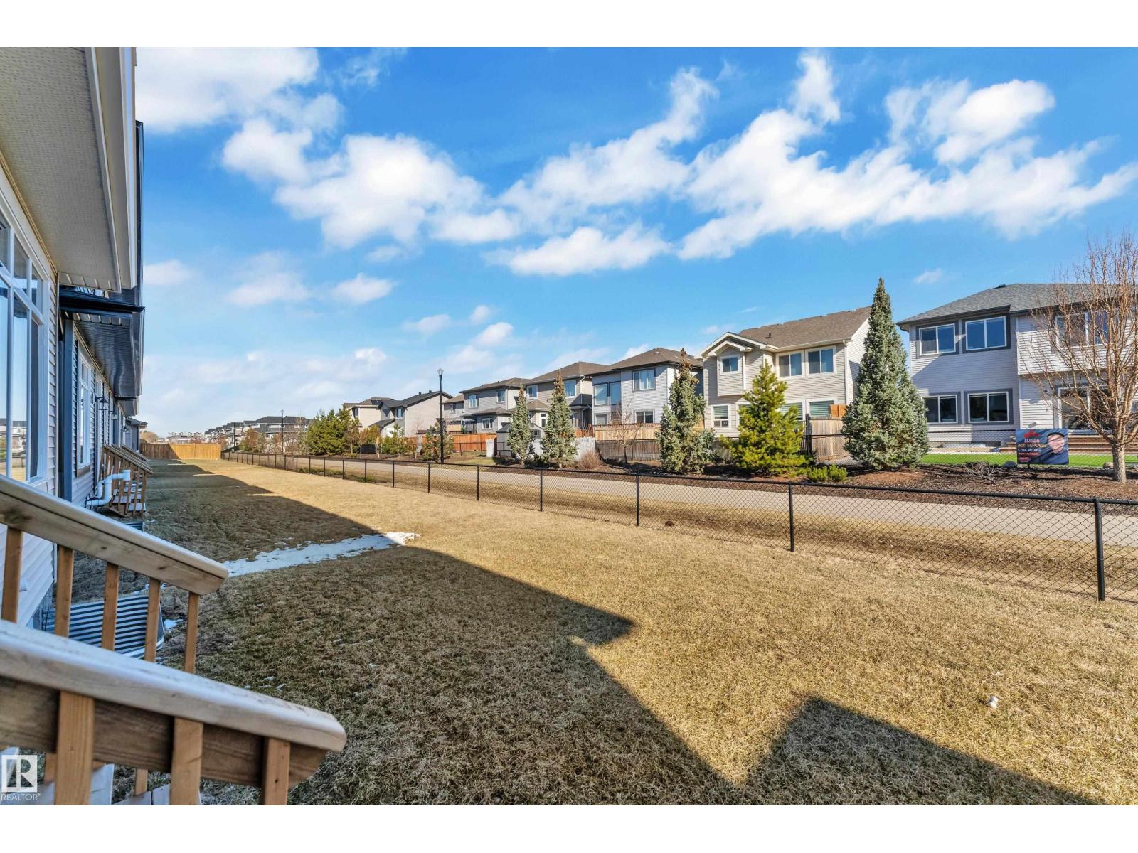 16222 19 AV SW SW - 16