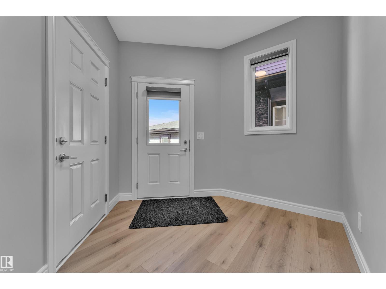 16222 19 AV SW SW - 2