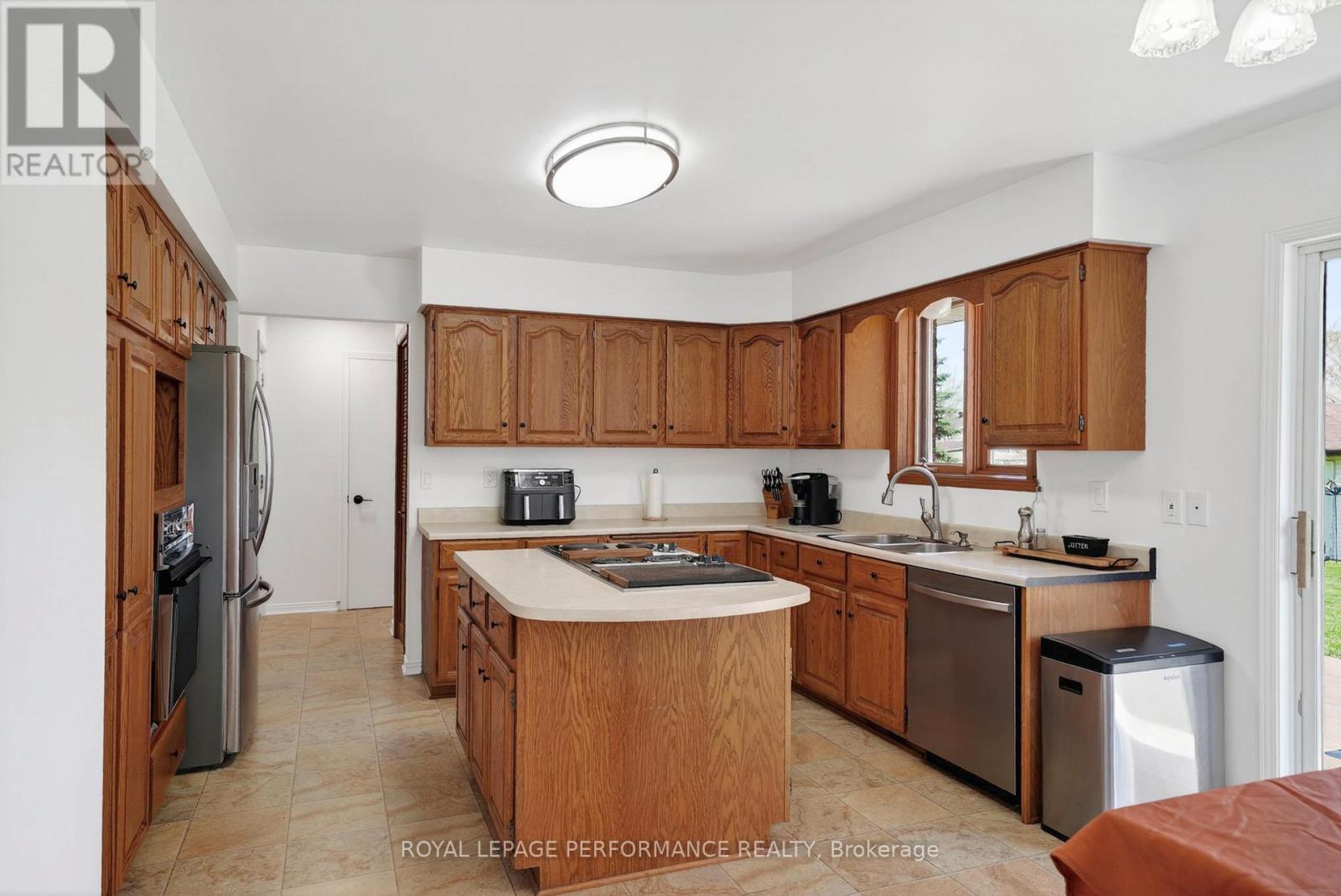 1793 DEWHURST AVENUE - 12