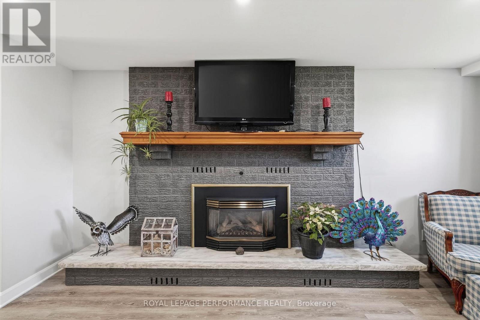 1793 DEWHURST AVENUE - 30